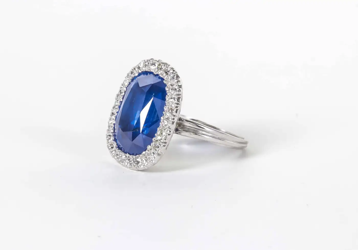 15-Carat-Burma-No-Heat-Natural-Sapphire-Ring-Rare-GIA-Certified-3.webp