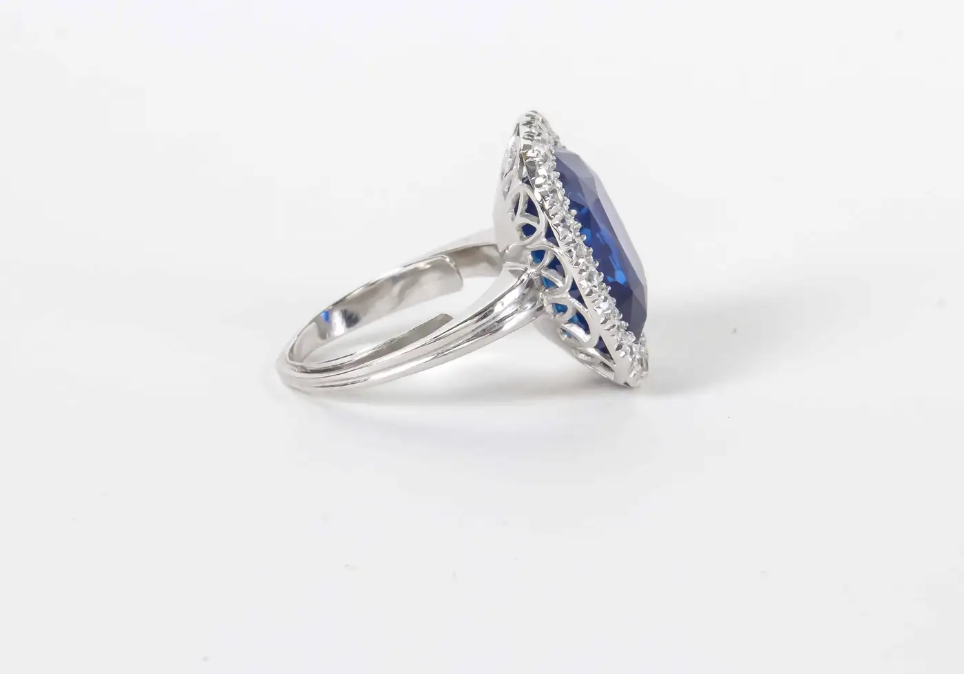 15-Carat-Burma-No-Heat-Natural-Sapphire-Ring-Rare-GIA-Certified-5.webp