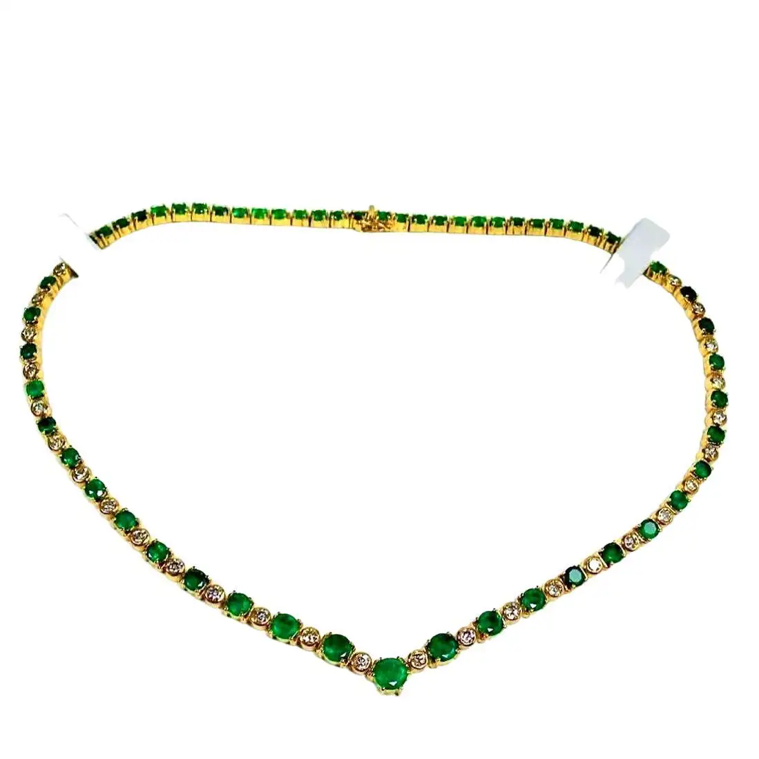 22.00-Carat-AAA-Colombian-Emerald-Diamond-Necklace-18-Karat-Yellow-Gold-1.webp