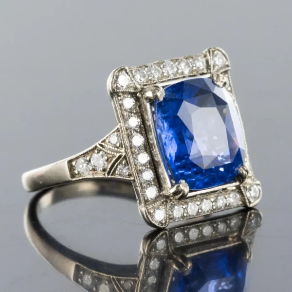 Art Deco Style French 5 Carat Ceylon