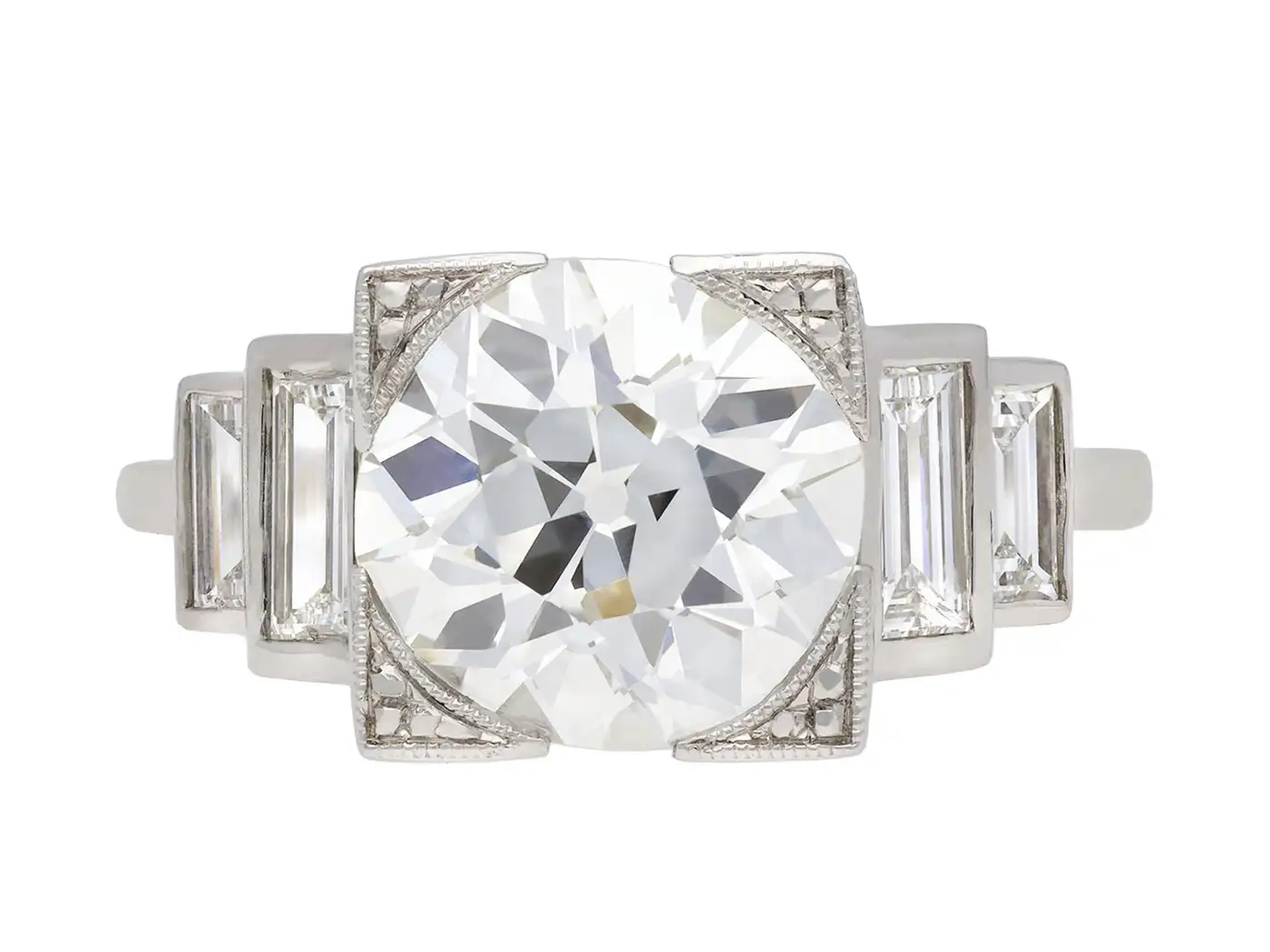 Art Deco diamond flanked solitaire rin