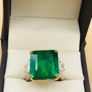 Emilio Jewellery Certified Vivid Green 17.08 Carat Emerald Diamond Ring