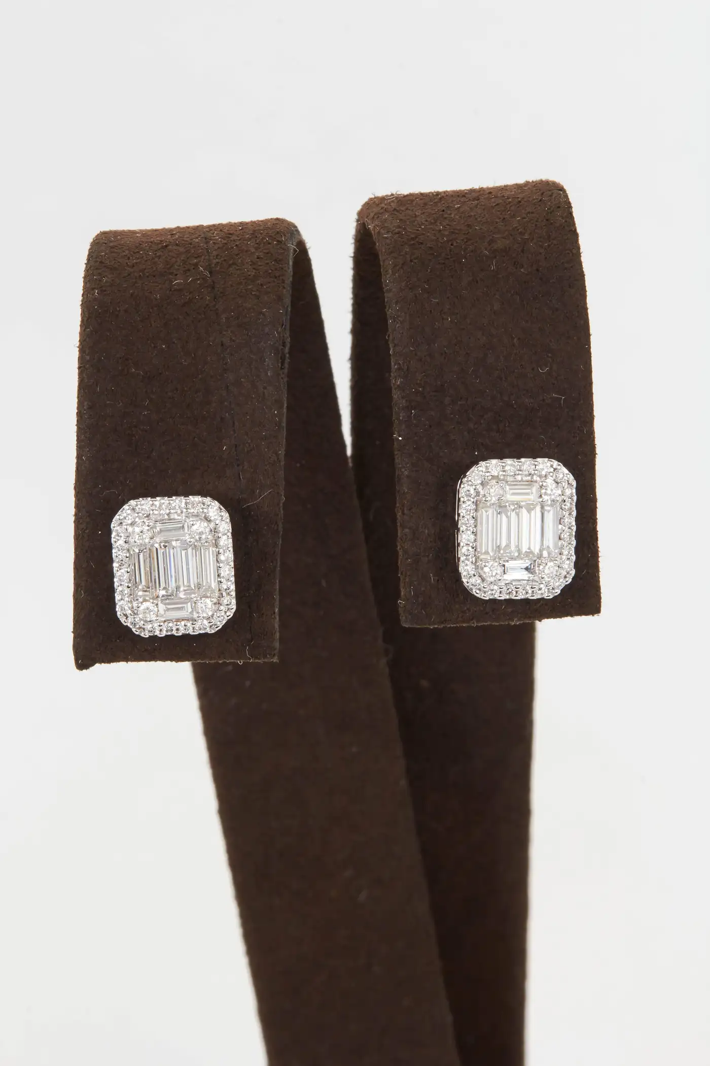 Illusion-Emerald-Cut-Diamond-Gold-Stud-Earrings-6.webp