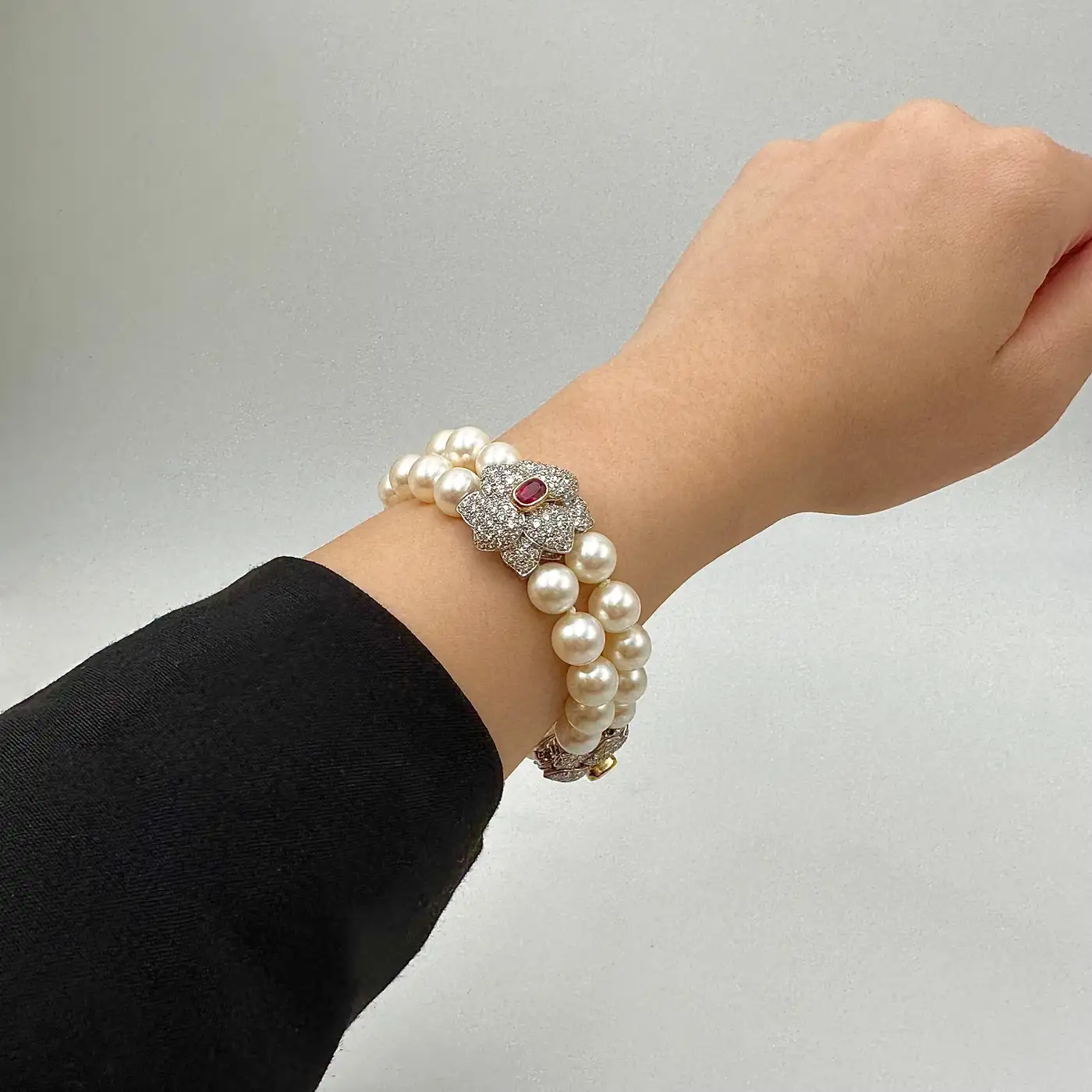 Tiffany-Co.-Ruby-Pearl-and-Diamond-Bracelet-2.webp
