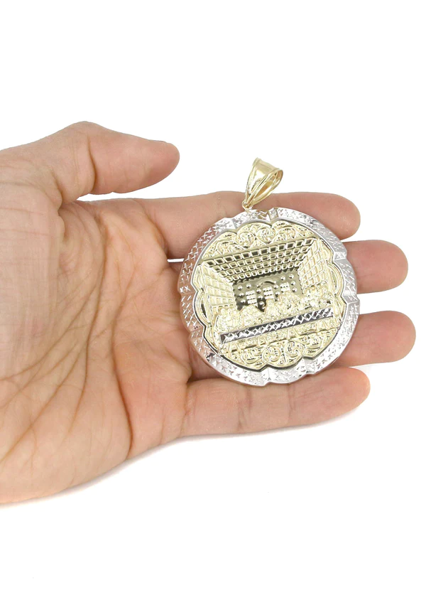 10K Yellow Gold Round Last Supper Necklace 5