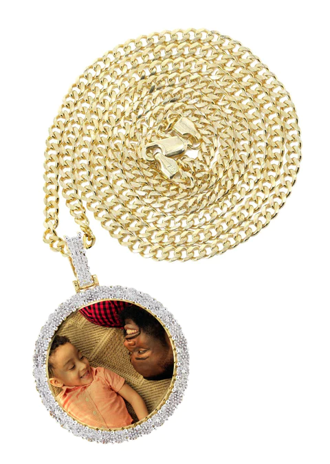 10K Yellow Gold Diamond Round Picture Pendant Necklace 1