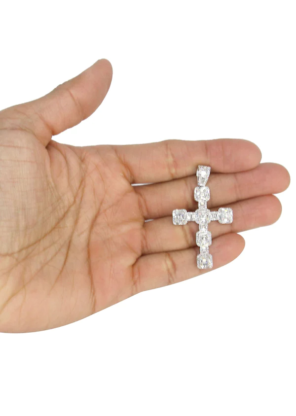 14K White Gold Diamond Cross Necklace 5