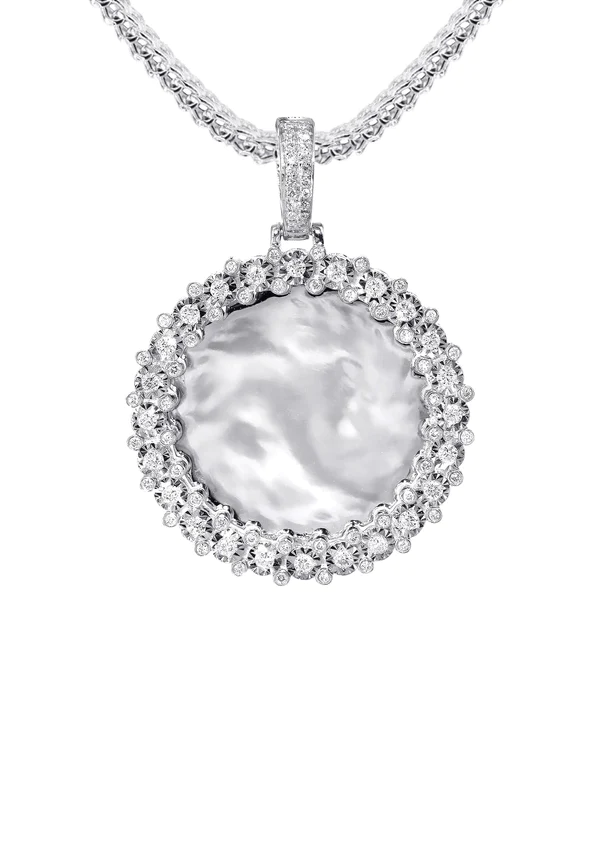 14K White Gold Diamond Round Picture Pendant Necklace 2